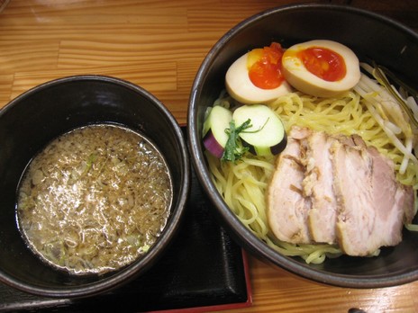 旬麺しろ八(新宿御苑前)こってりしろ八つけ麺