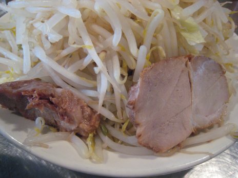 らーめん大DAI本郷店2009年7回目チャーシューは2枚