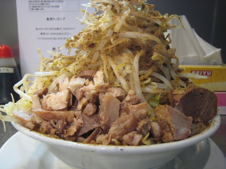 らーめん大下高井戸店200810ラーメン横から