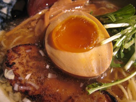つけそば黒門(新宿西口)味玉