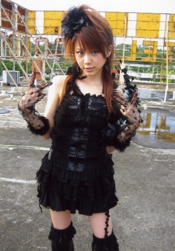 090527_田中れいな_01