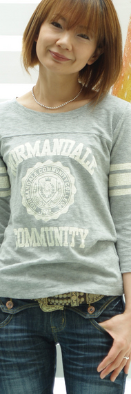 プリマベーラ 1 グレーのTシャツ 2940円