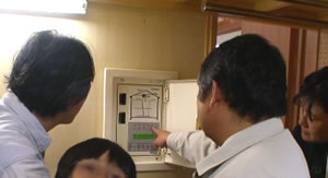 コントローラーを説明中