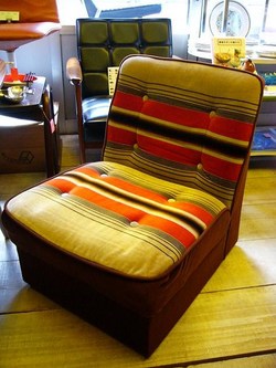 70's  STRIPE  MOQUETTE  SOFA *
