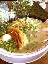 東京とんこつ とんとら 新座店 全部乗せ とんこつ醤油ラーメン