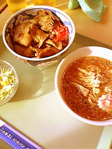 一口茶屋 大泉学園店 しょうが焼き丼&半ラーメンセット