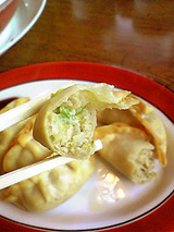 東京とんこつ とんとら 新座店 揚げ餃子 その2