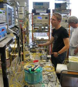 New data transmission record - 60 DVDs per second