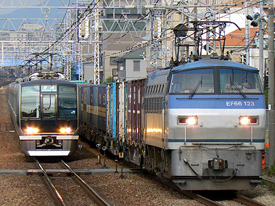 EF66-123牽引カモレ＆321系＠甲南山手