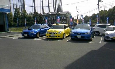 場違いな奴がいますよー！みんなーーー！