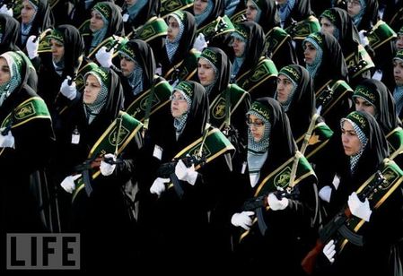 crazy_military_parades_13