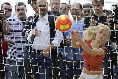 lekkere ballen tijdens de voetbalwedstrijd lekkere ballen tijdens de voetbalwedstrijd