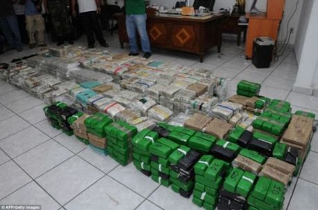 drug_money_12