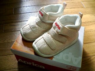 aprica_shoes_1