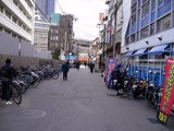 メイド喫茶通り_日本橋_オタロード方向から難波駅方向