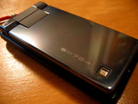 SH704i