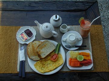 朝食 プリチャンティック ホテル