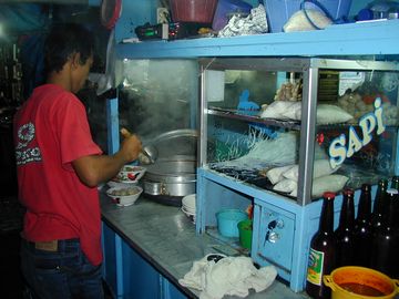 バリ島 バリの庶民食 バクソ 屋台