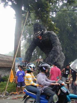 キングコング オゴオゴ ロイヤルピタマハ バリ島 迫力