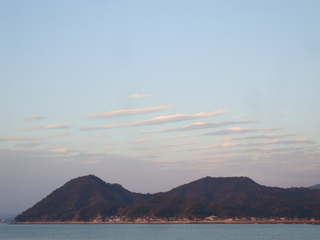 �ʥ˱�