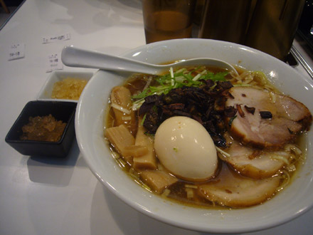 麺や 優:スペシャル醤油らーめん