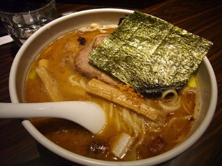 麺屋武蔵鷹虎:らーめん(小写真)