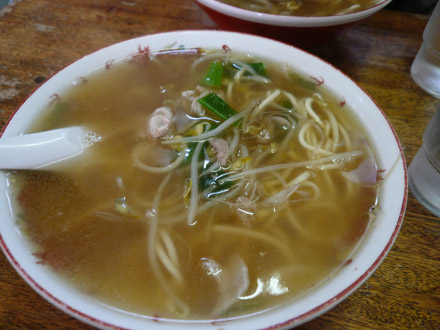 ガード下食堂:ラーメン