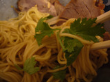 ティーヌン:麺と香草