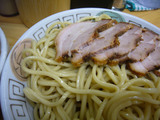 甲斐:麺とチャーシュー