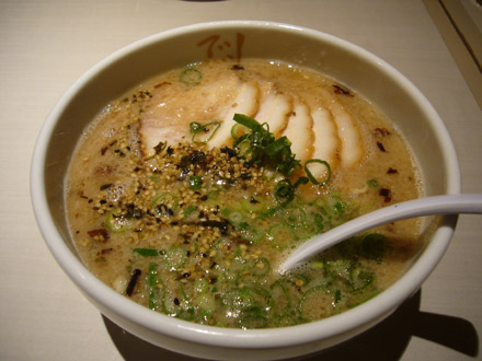 でびっと:豚醤油チャーシュー麺