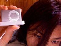 ���ʤ��γ���iPod�򸫤Ĥ��褦��
