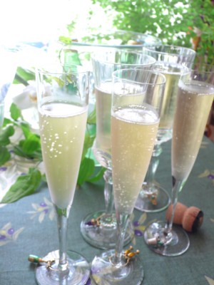 champagneParty2