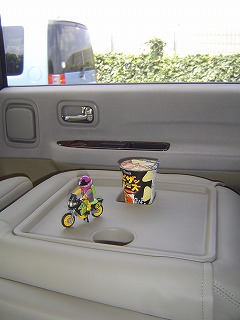 車内テーブル