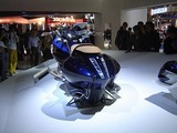 近未来スクーター後ろ