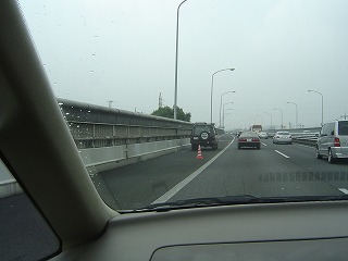 中央自動車道故障車