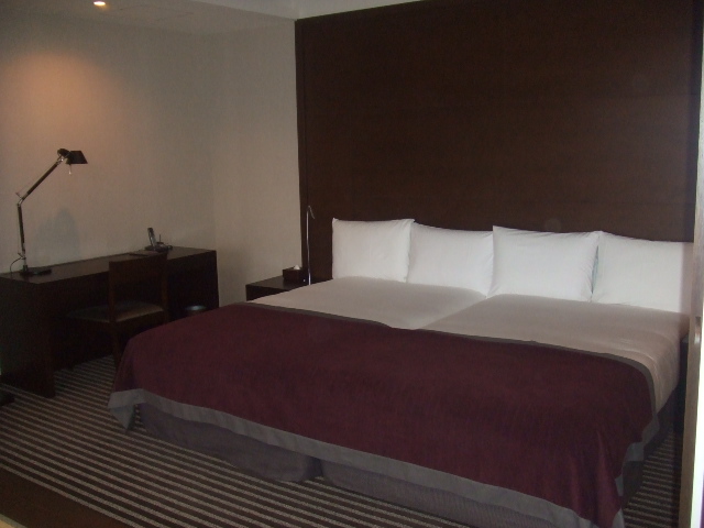 HYATT BED