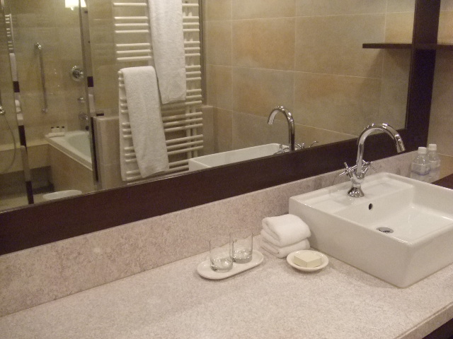 HYATT BATH ROOM