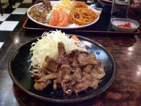 ナポの手前のしょうが焼き