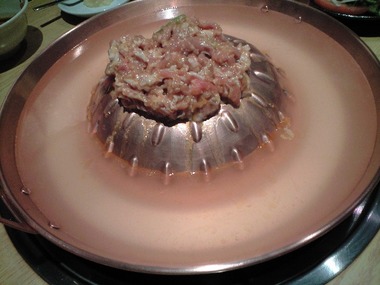 豚肉を乗せます