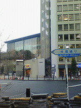 5b9994e7.jpg