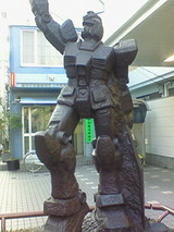 ガンダムブロンズ像1