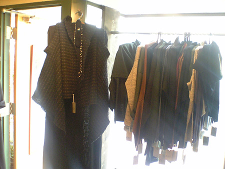 051028-04.jpg