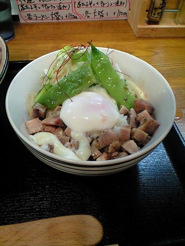 塩釜チャーシュー ユッケ丼