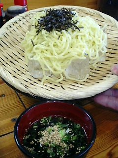 冷麺というより、ざるらーめんっすな・・・