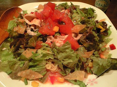 麺を覆い隠してるほどの野菜♪