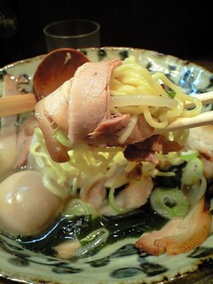 手前にピントを合わせてみた