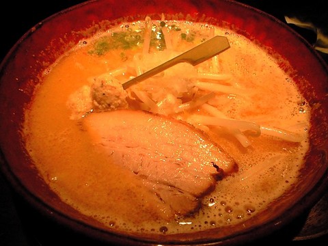 白に見えないのは、私のウデのせいです・・・