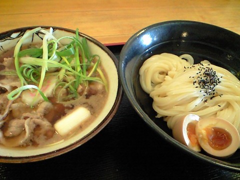 麺の光り方がいいっすね