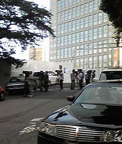 秋山逮捕