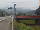 �����ξ�˥��졼����Ω���ޤ�